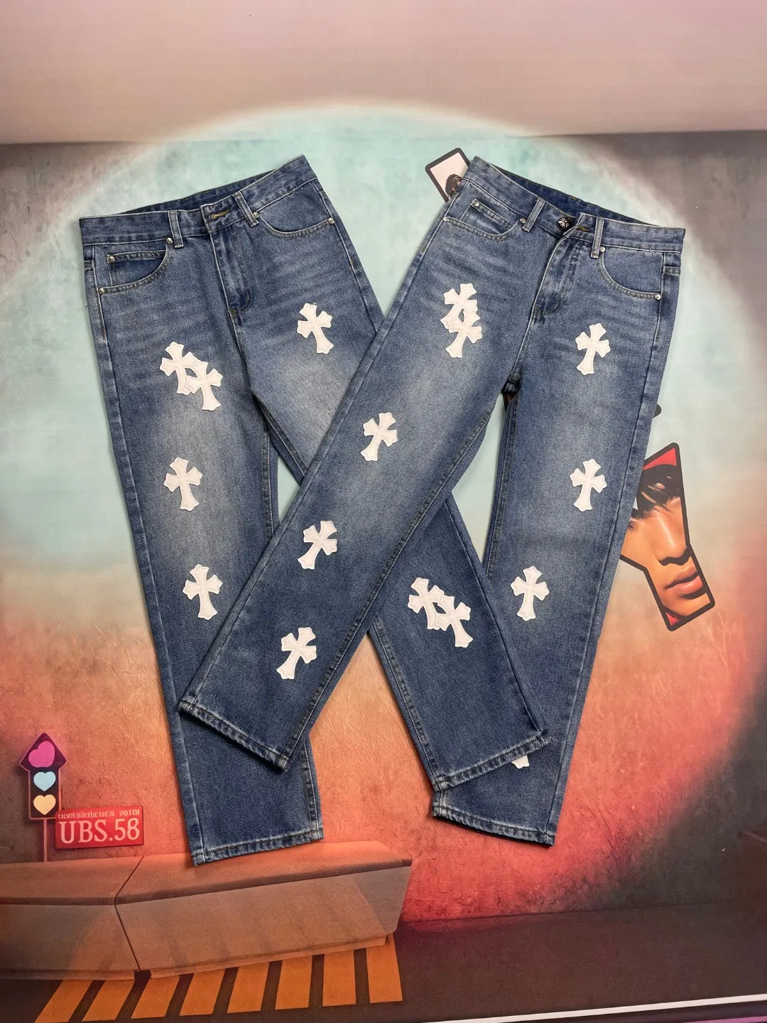 🅿️236 🔘Style No.-KL123 🔘Cro Heart𝐂𝐡𝐫𝐨𝐦𝐞 𝐇𝐞𝐚𝐫𝐭 Blue and white leather cross patch leather retro straight jeans* In the vast world of fashion, Croxin jeans are like a shining pearl. Whether they are in a glamorous fashion show or a plain and warm daily street, they can perfectly fit and occupy an indispensable place. It breaks the boundaries of body shape and style. It has no distinction, no category, and no restrictions. As long as you like it, you can wear it with confidence and control it easily. These jeans are the epitome of exceptional craftsmanship. The top heavy-duty washing process is used to give the fabric a unique texture. The calfskin is precisely laser-cut and turned into a delicate cross, showing luxurious style in every detail. Paired with aged silver hardware, the retro charm collides with modern fashion. The straight silhouette is the finishing touch, making the upper body instantly slimmer and cleverly modifying the leg lines, showing a neat and capable look. From material selection to production, every step is strictly controlled, with high-end quality surpassing the market currency, becoming the only choice to highlight personality and taste.  Size: S M L XL XXL (28.30.32.34.36) Color: Blue